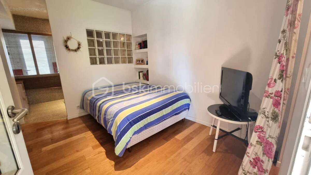 BERTHENAY 15 minutes de Tours - Maison de 180 M² - 3 Chambres dont deux suites parentales – salle de jeux (possibilité d’aménage - photo 10