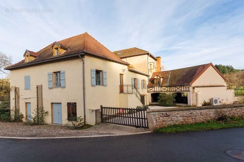 Maison à OZOLLES