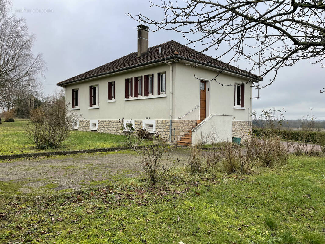 Maison à NEUVY-SUR-LOIRE