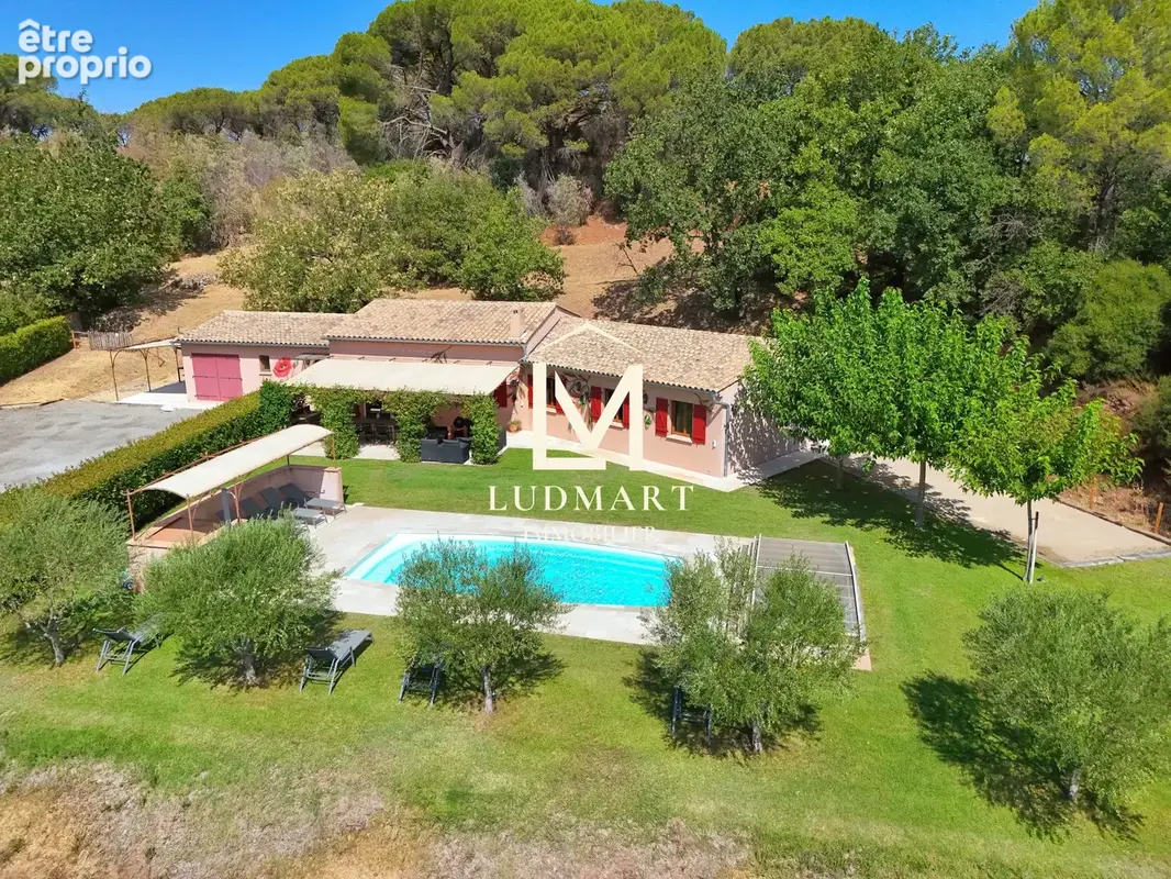 Vidauban   Villa récente de plain-pied avec piscine sur environ 7 500 m2 - photo 13