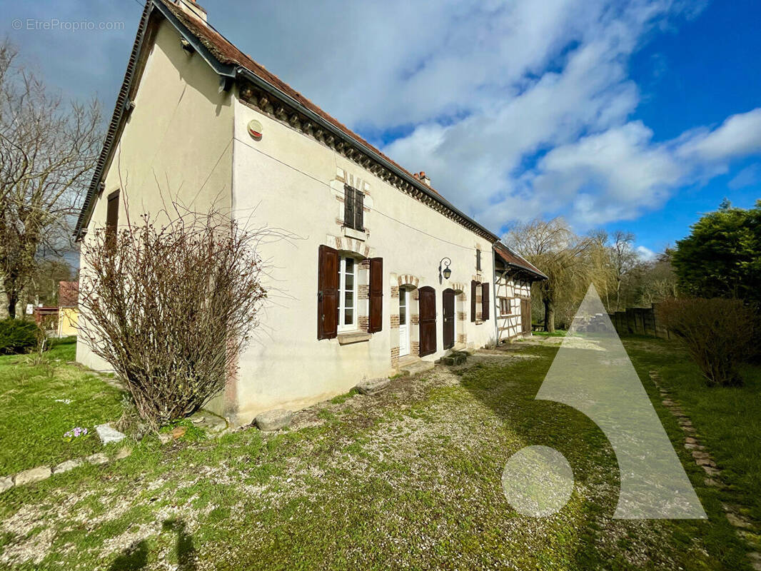 Maison à FAYS-LA-CHAPELLE