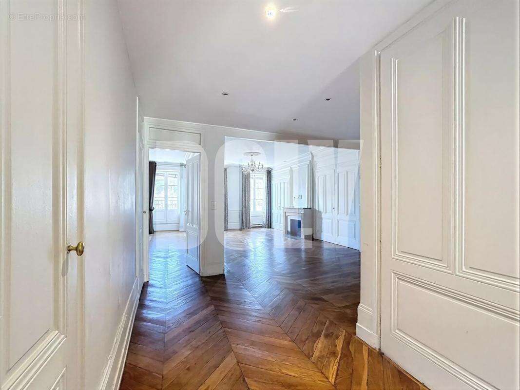 Appartement à SAINT-MANDE