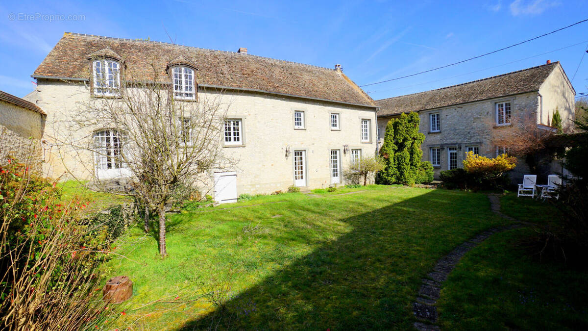 Maison à GOUSSONVILLE