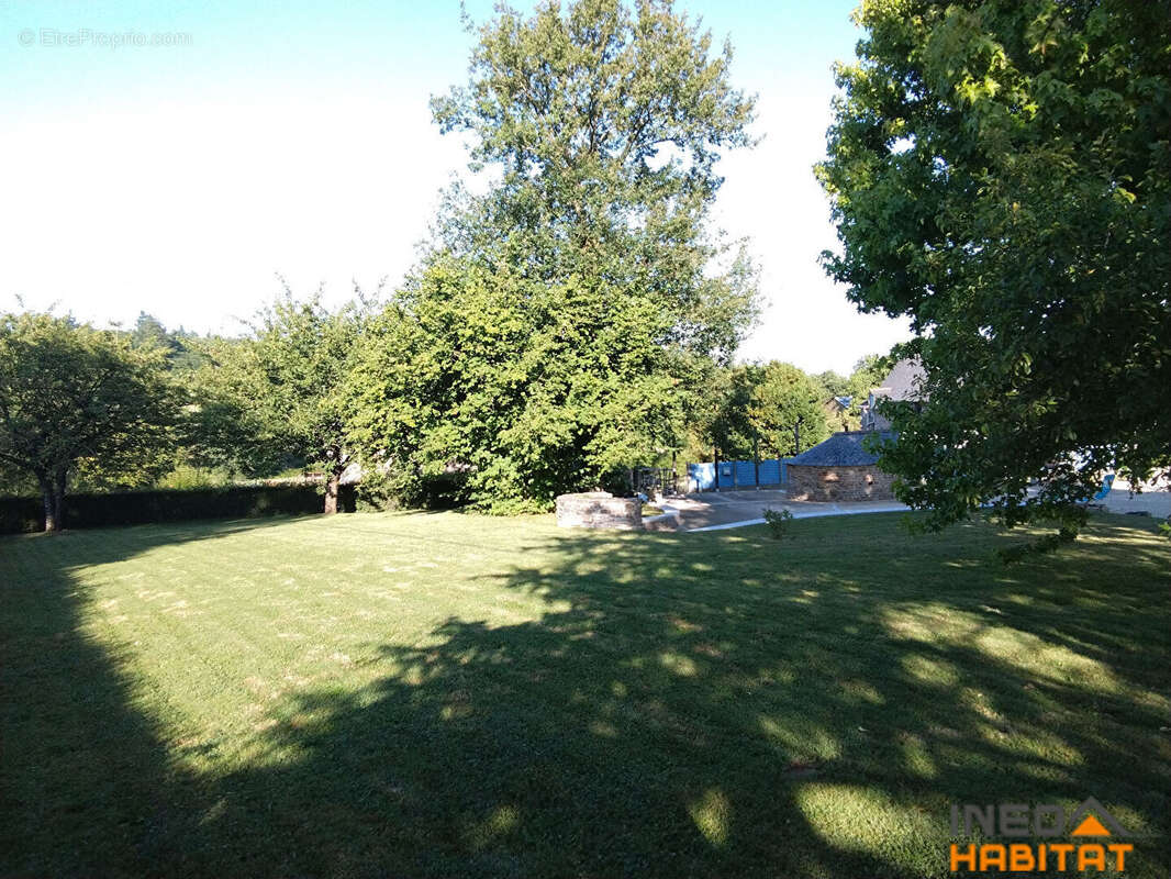 Maison à BOURG-DES-COMPTES