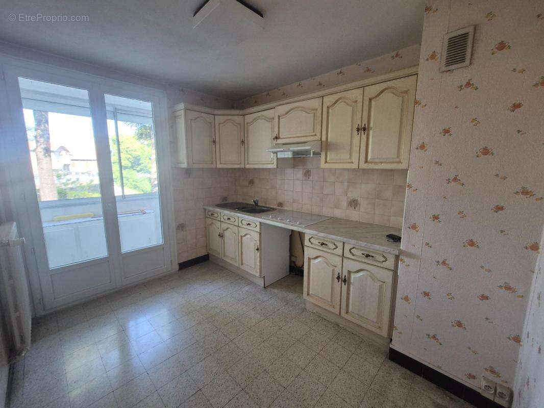 Appartement à SAINT-ETIENNE