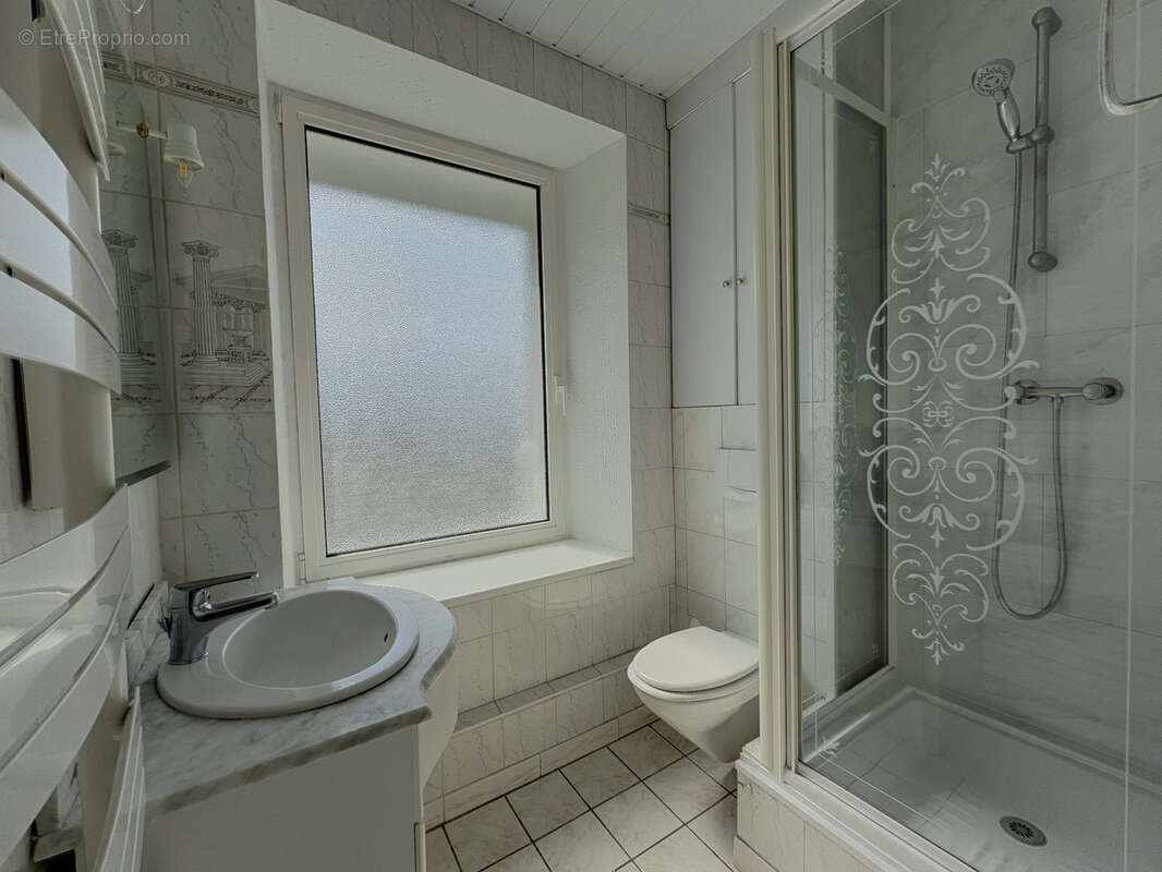 Appartement à PONT-DE-ROIDE