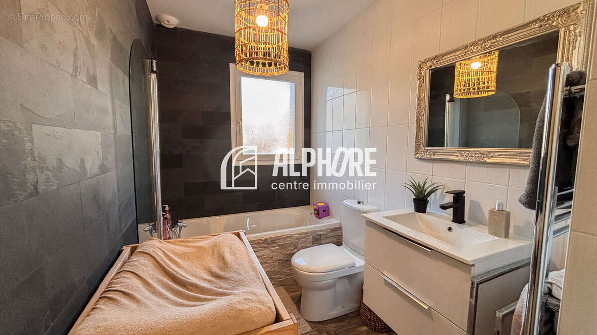 Maison de plain pied 3 chambres 98 m2 - photo 7