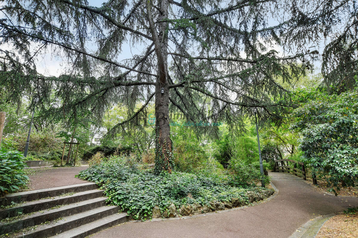 Appartement à CHARENTON-LE-PONT