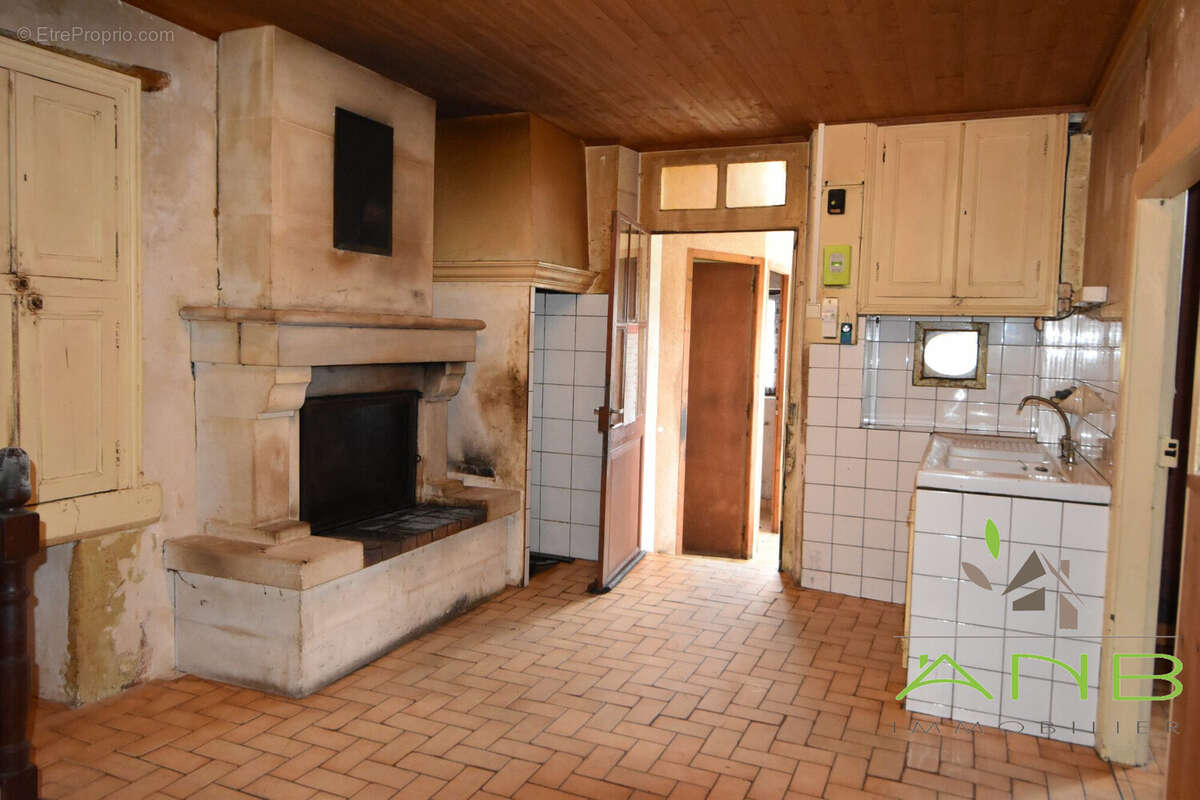 Maison à LE LINDOIS