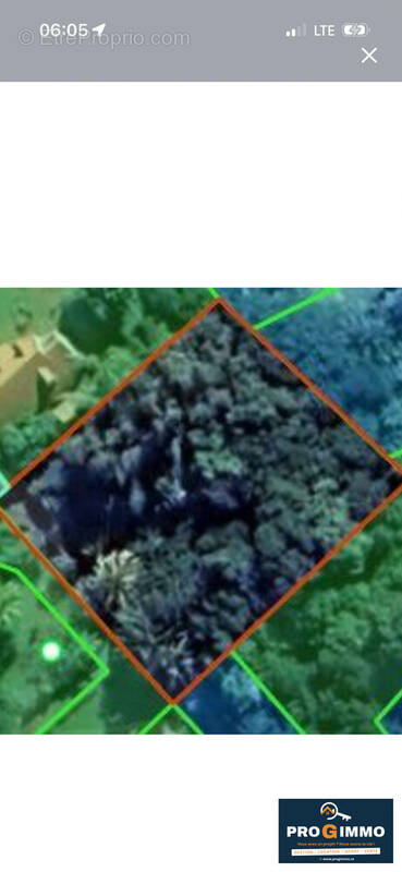 Terrain à LE TAMPON