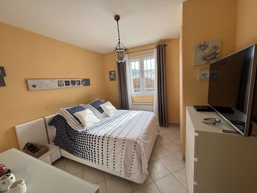 Maison à FIGANIERES