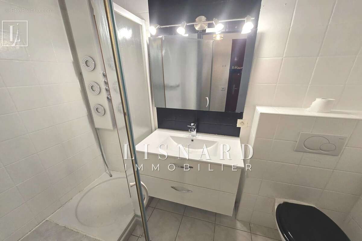 Appartement à VALLAURIS