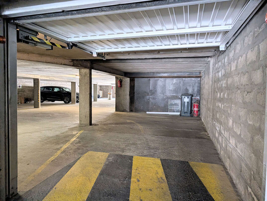 Parking Nanterre/Puteaux - photo 5