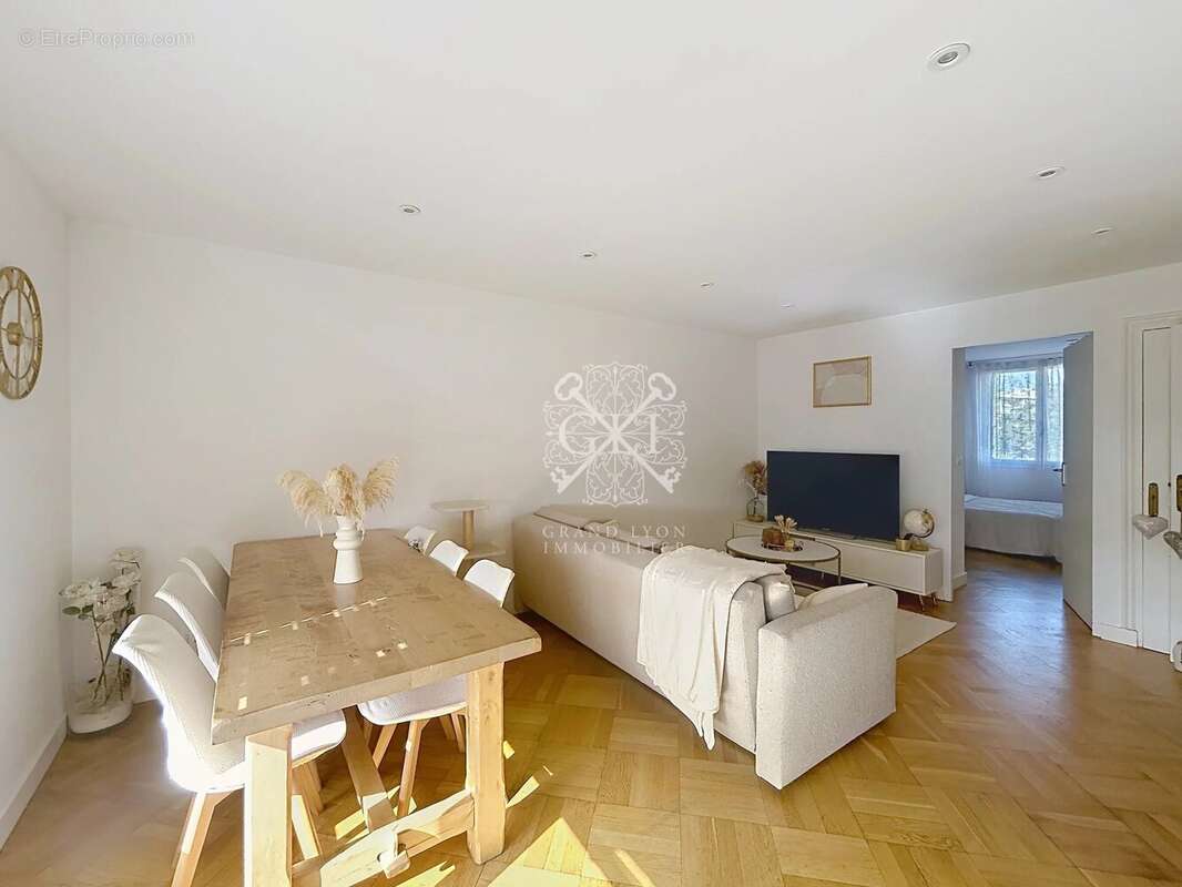 Appartement à SAINTE-FOY-LES-LYON