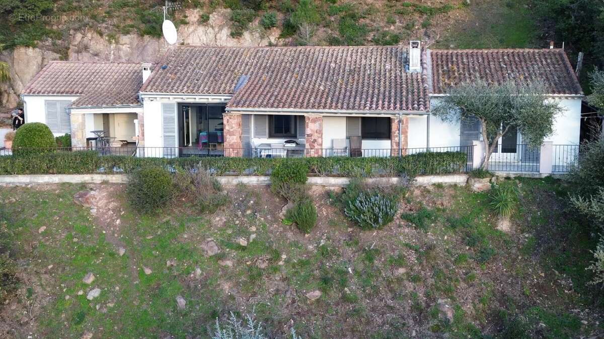 Maison à MANDELIEU-LA-NAPOULE