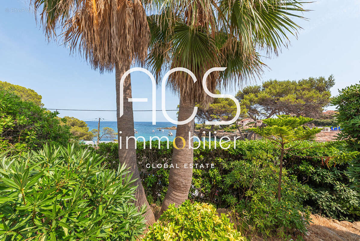 Maison à LES ISSAMBRES