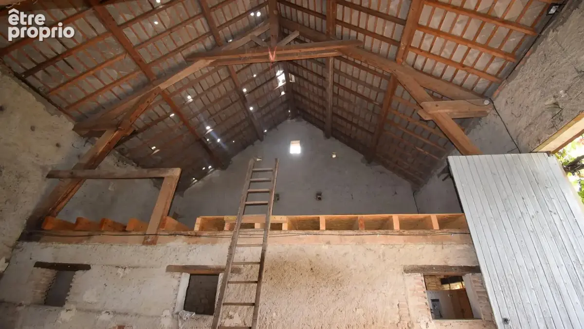 À VENDRE - EXCLUSIVITÉ - Grange 97 m² avec dépendance à CUSSET - photo 7