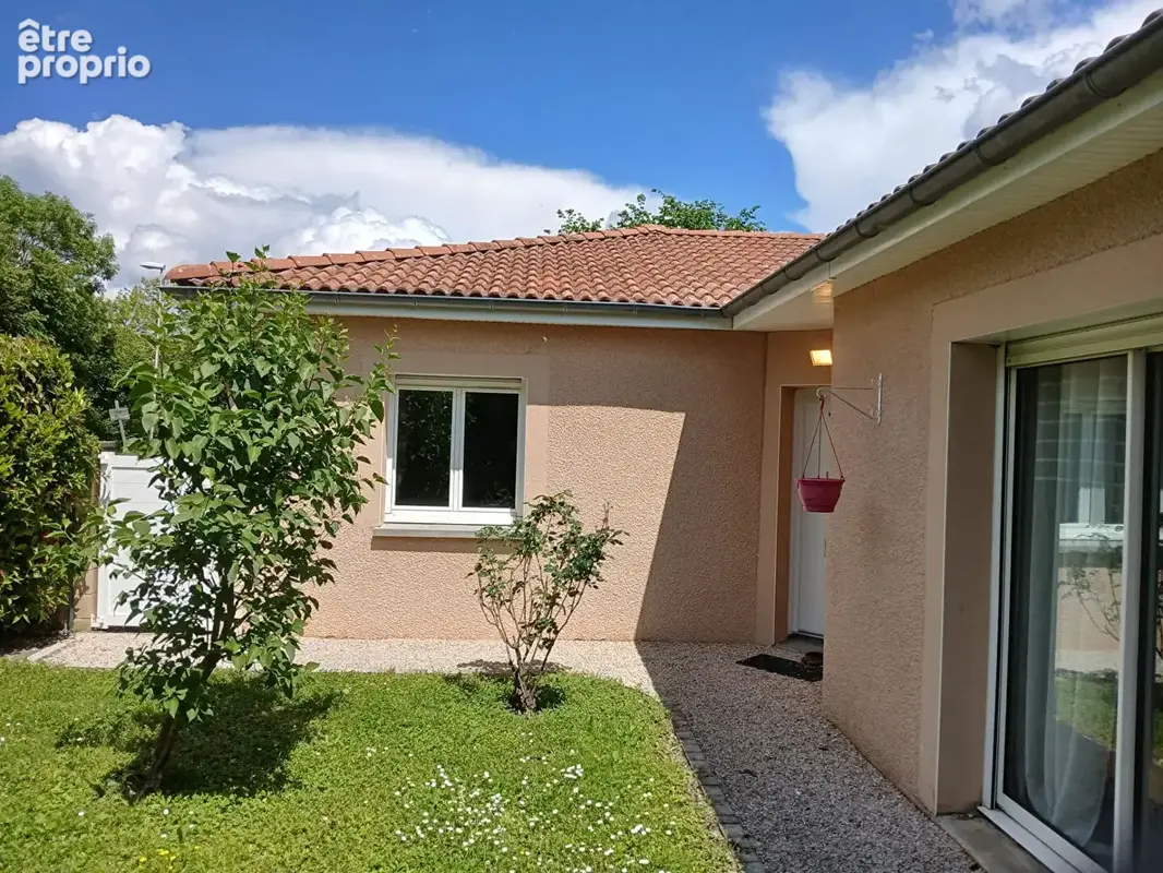 MARTRES D'ARTIERE / Plain-pied T5 avec piscine sur 1000 m² de terrain clos et arboré ! - photo 9
