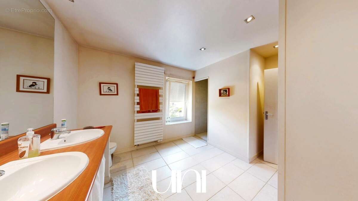 Maison à FLEURY-SUR-ORNE