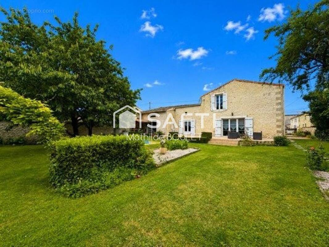 Photo 1 - Maison à NUAILLE-D'AUNIS