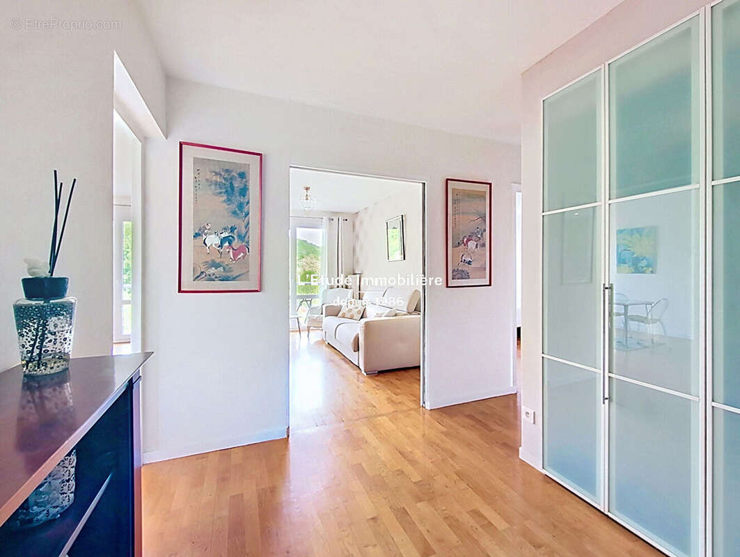 Appartement à FONTAINES-SUR-SAONE