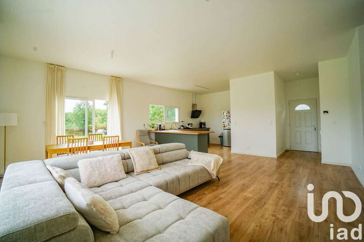 Photo 8 - Maison à TOURNAN