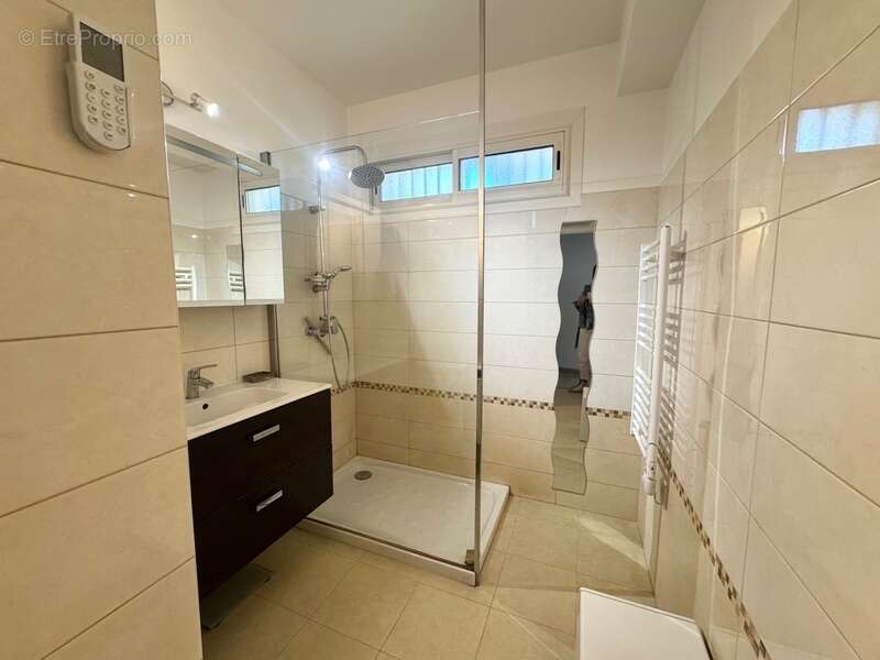 Appartement à MARSEILLE-9E