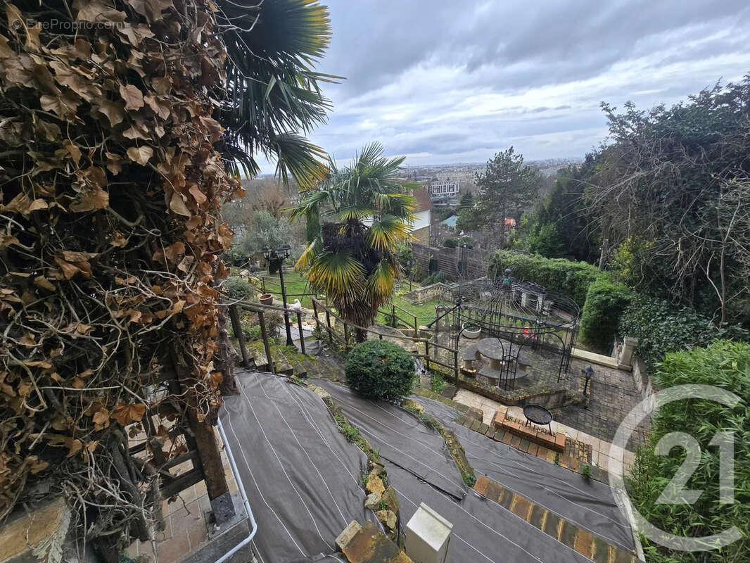 Maison à CHENNEVIERES-SUR-MARNE