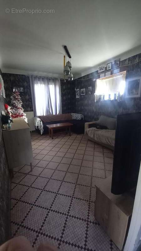 Photo 5 - Maison à VILLELOIN-COULANGE