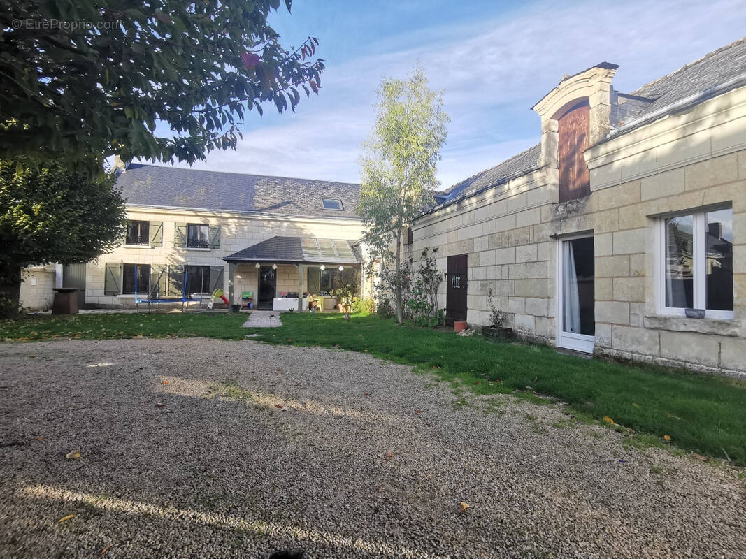 Maison à BEAUMONT-EN-VERON