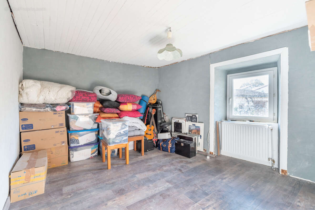 Maison à SAINT-GERMAIN-LAPRADE