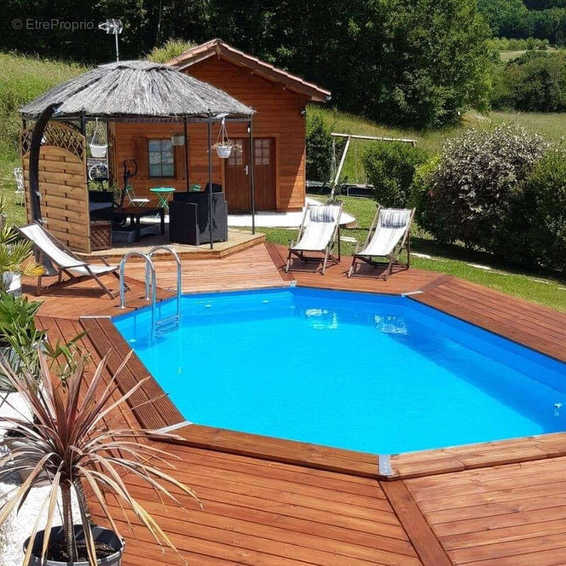 Ensemble de 3 chalets en bois, site de villégiature avec piscine - photo 10