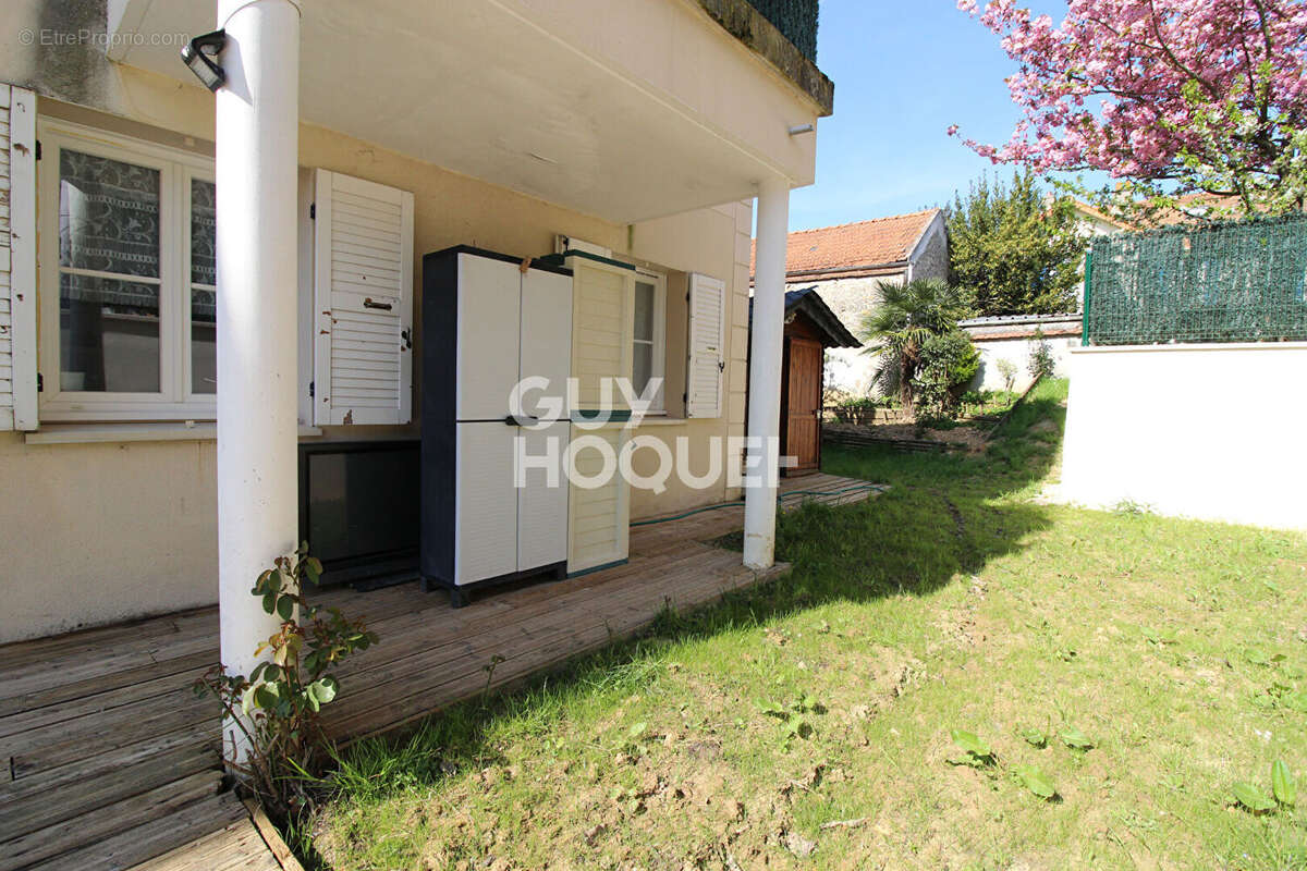 Appartement à GUIGNES