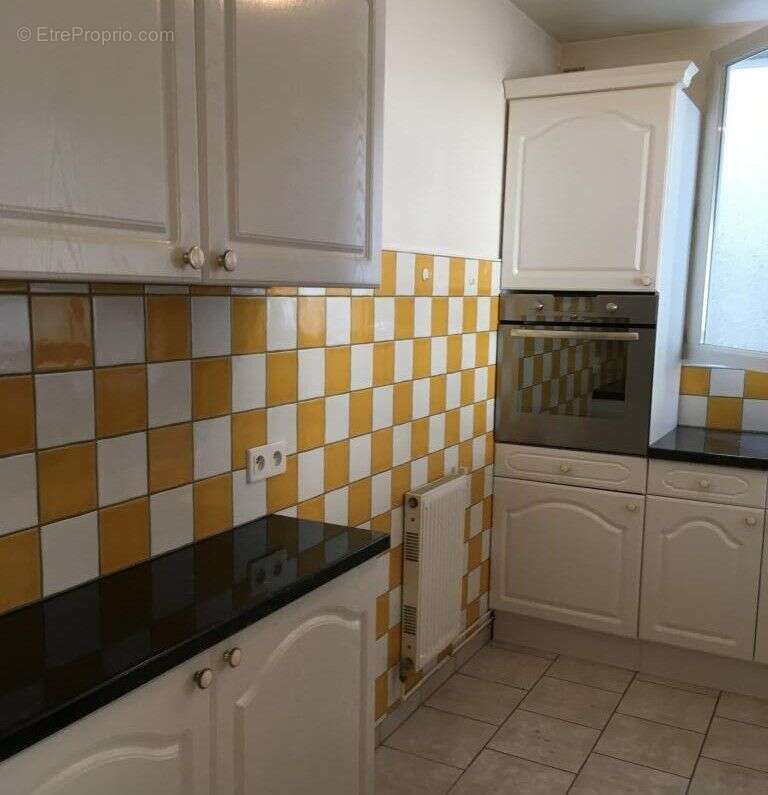 Appartement à SAINT-AMAND-MONTROND