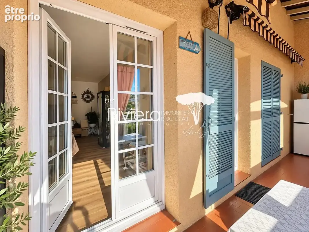 Appartement à LA CROIX-VALMER
