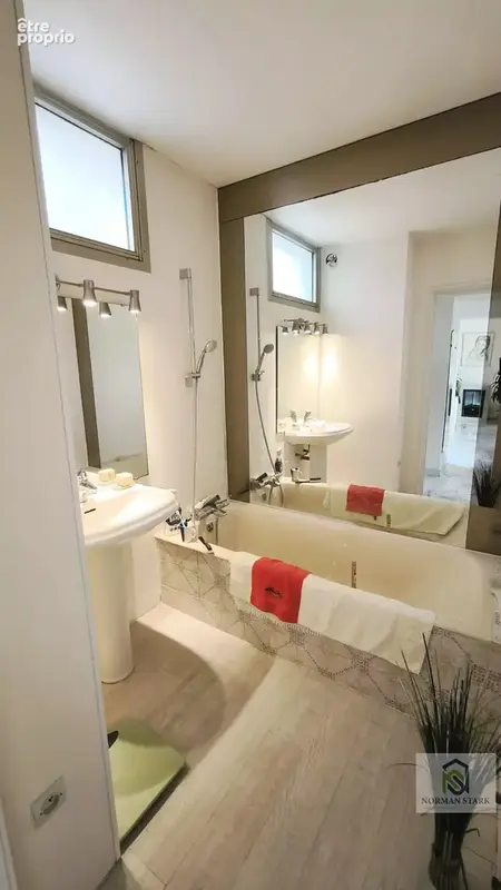 Roquebrune-Cap-Martin – 2 pièces 48 m² au dernier étage avec terrasse de 17 m² vue mer panoramique, résidence avec piscine, cave - photo 5