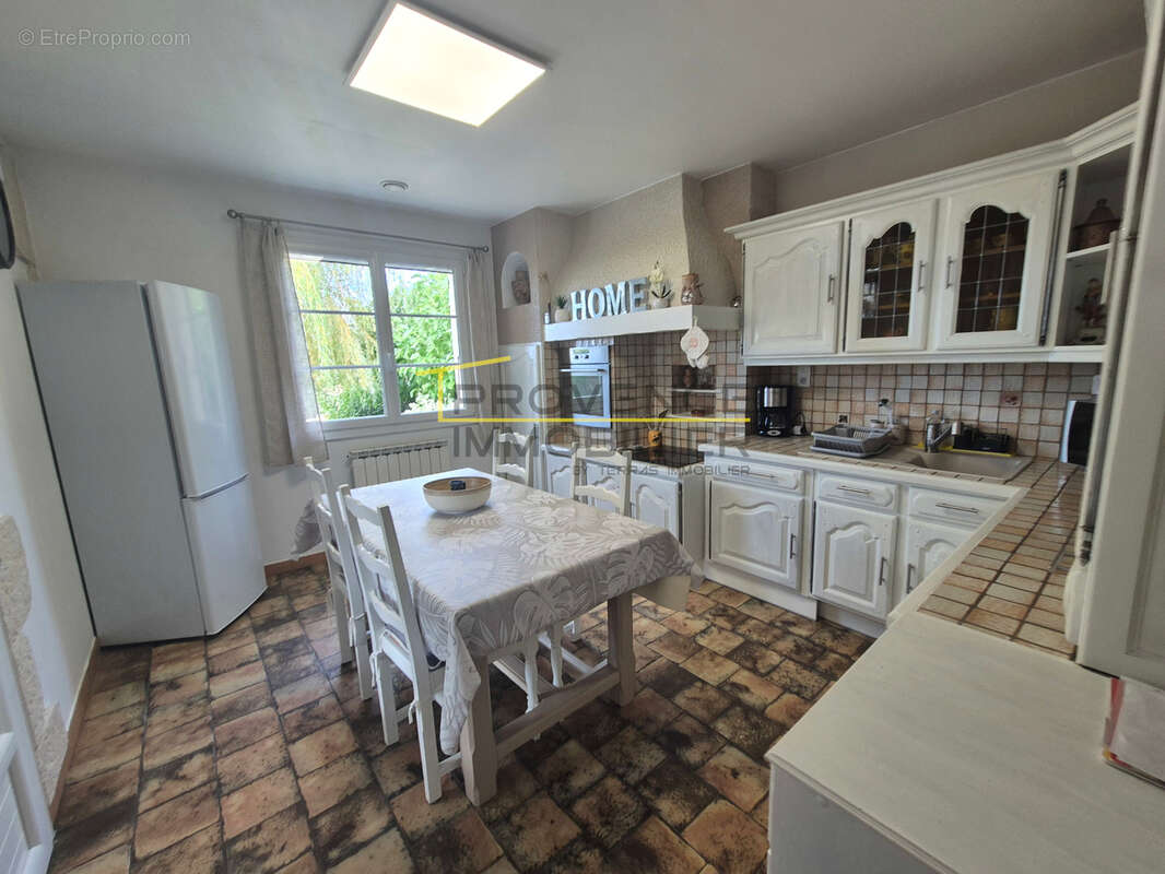 Maison à MONTBOUCHER-SUR-JABRON