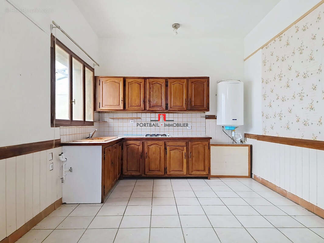 Maison 121 m² à Lansac  - photo 3