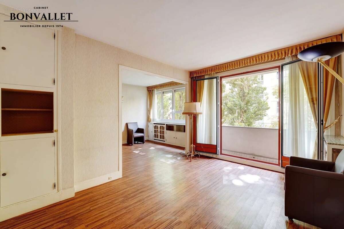 Appartement à PARIS-15E