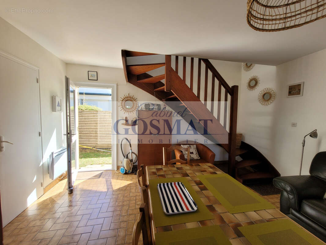 Maison 3 chambres avec terrasse et jardin Kervoyal - photo 3