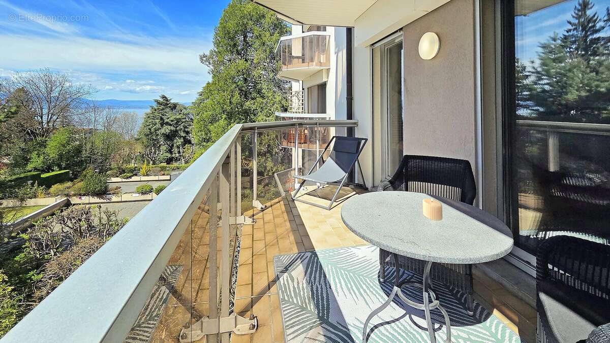 Appartement à EVIAN-LES-BAINS