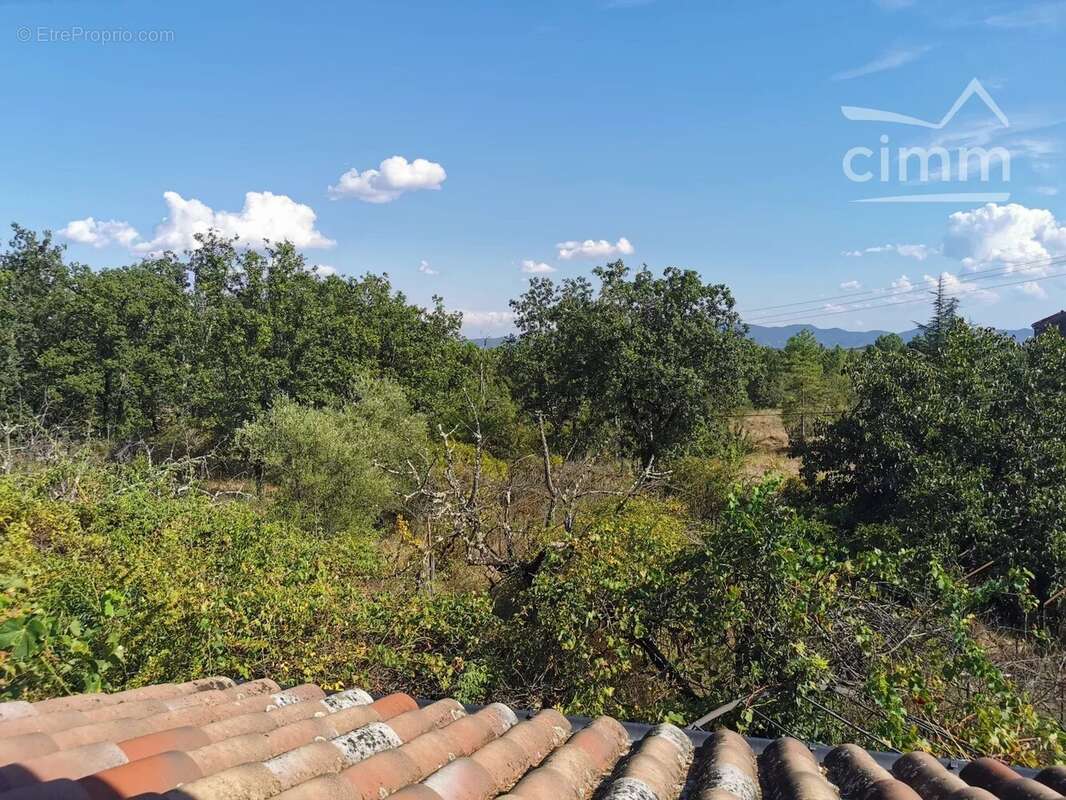 Appartement à LABLACHERE