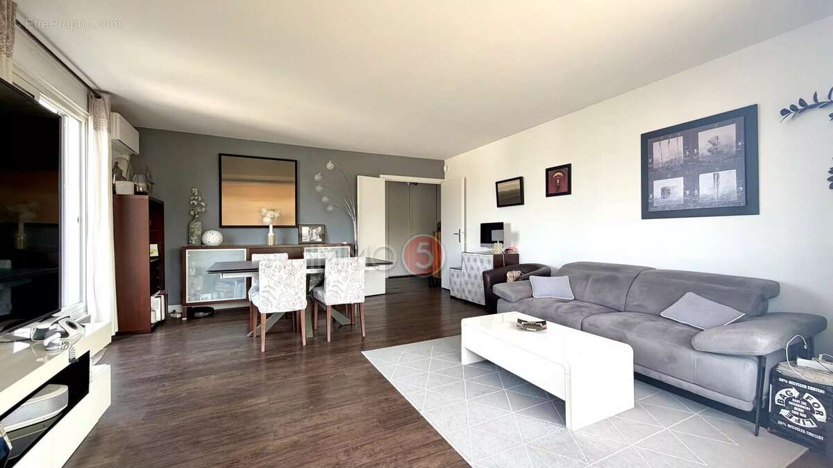 Appartement 76 m² à Le Raincy  - photo 7
