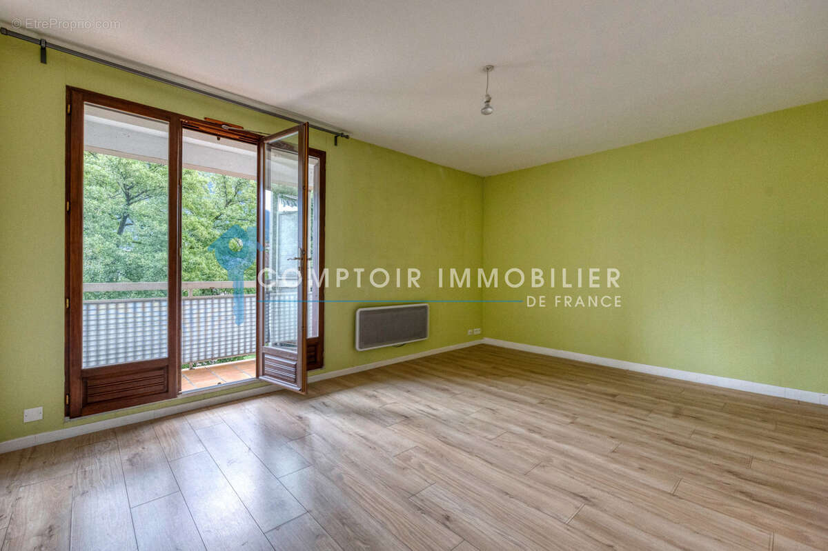 Appartement à VIZILLE