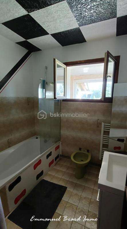 Maison à SCORBE-CLAIRVAUX