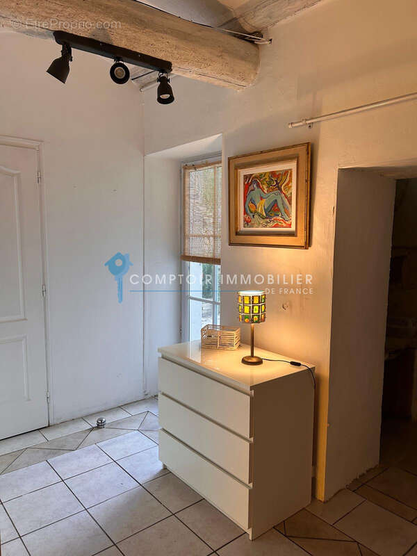 Vergèze 150 m de la gare , en exclusivité Maison de village de 136 m2 hab 5 chambres , piscine - photo 12