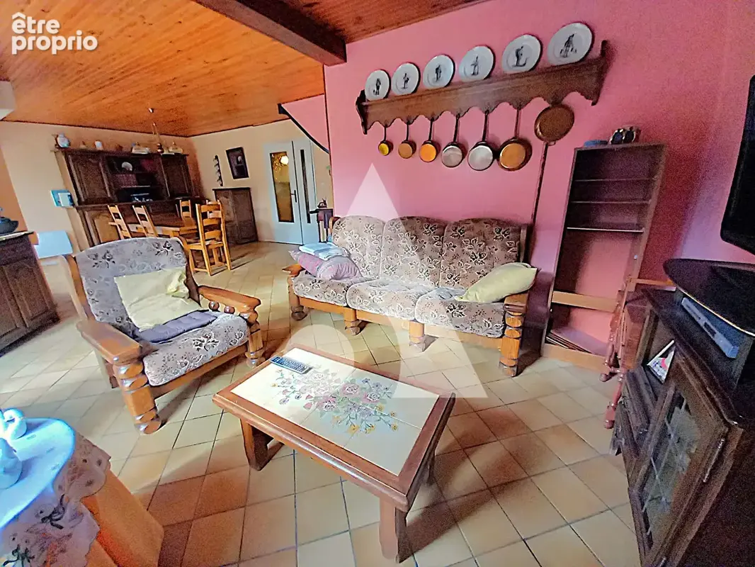 Maison semi-individuelle avec véranda, jardin clos et 3 chambres - photo 5