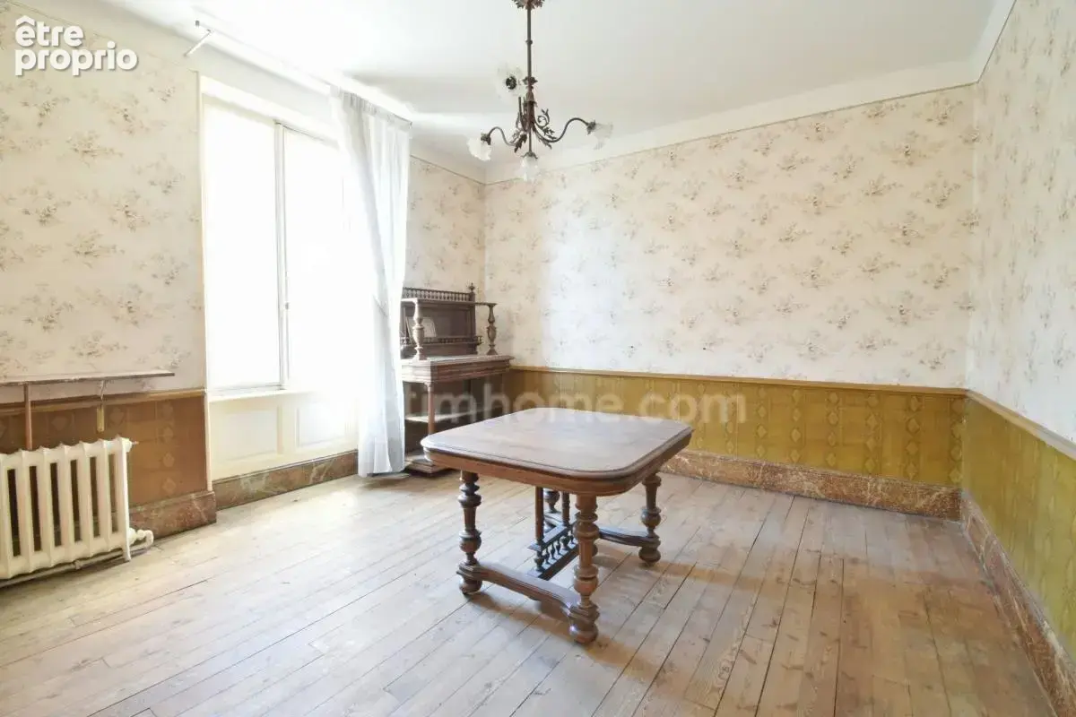 *** exclusivite *** grande maison de ville a renover avec terrain, patio et dependances *** billom 63160 - photo 5