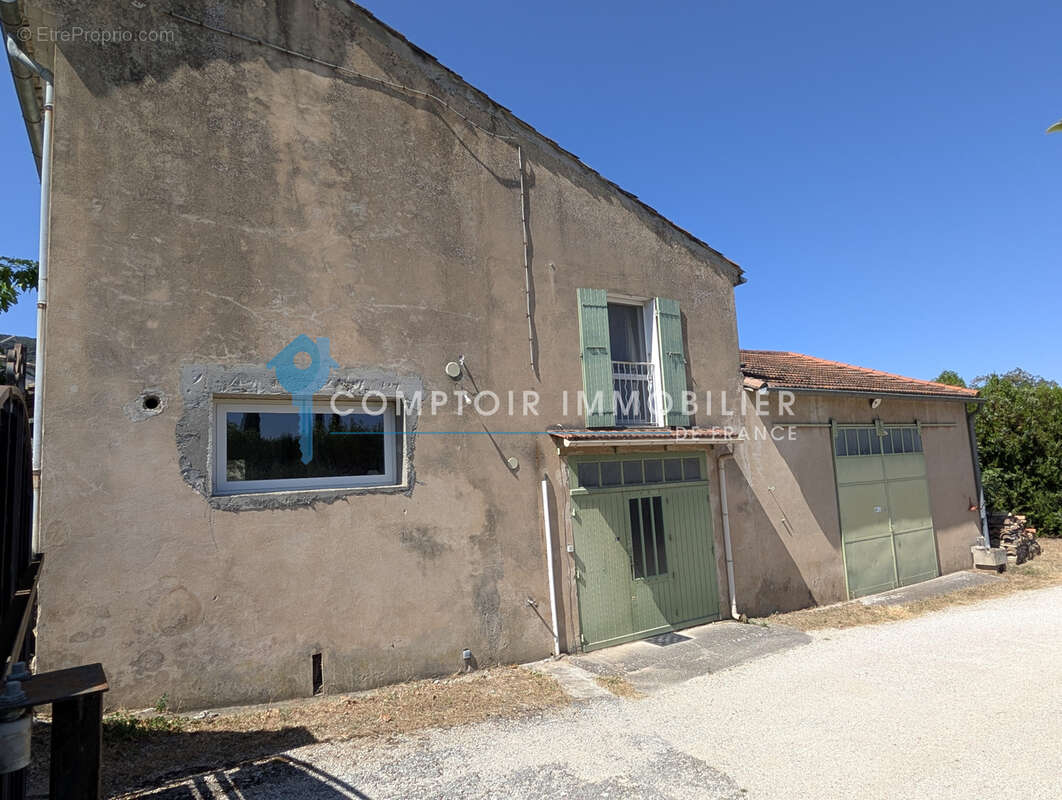 Maison à MAUBEC