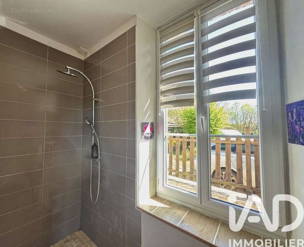 Maison 130 m² à Villemer  - photo 7